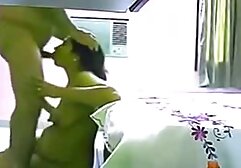 Fitness gra nago na podłodze. najlepsze darmowe filmiki porno
